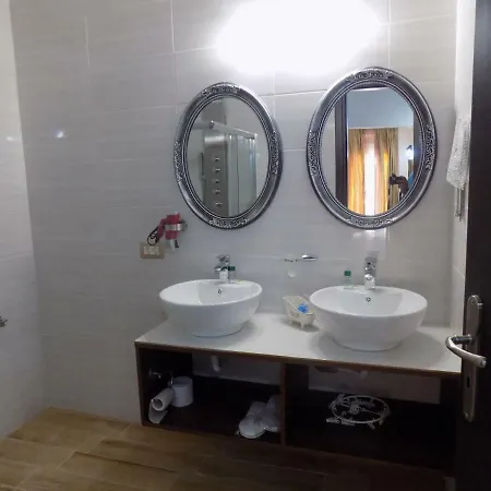 아파트호텔 Souvlakis Pool