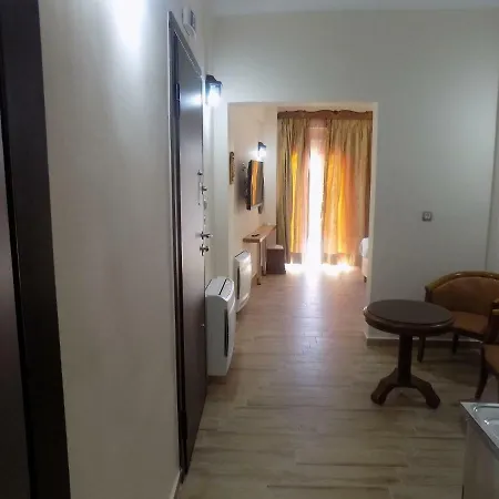 Souvlakis Pool 4* خانيا
