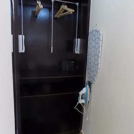 Souvlakis Pool Ξενοδοχείο με διαμερίσματα 4*