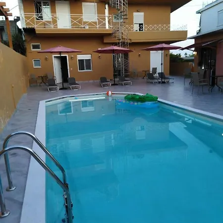 شقة فندقية Souvlakis Pool 4*