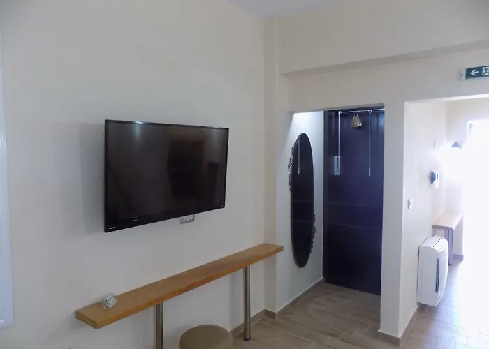 Апарт-готель Souvlakis Pool 4*