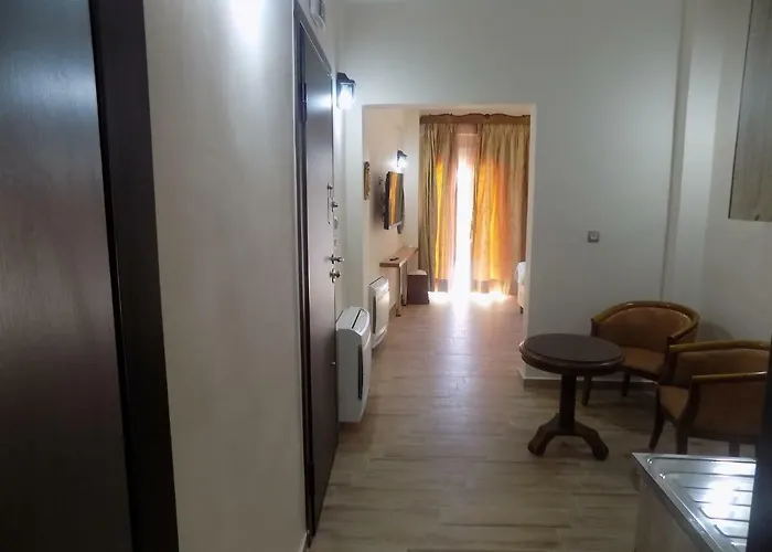 Souvlakis Pool 4* خانيا