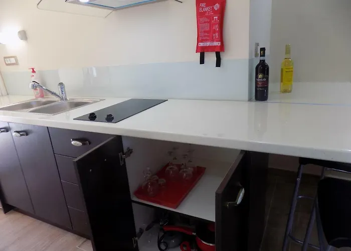 Souvlakis Pool Ханья (Крит)