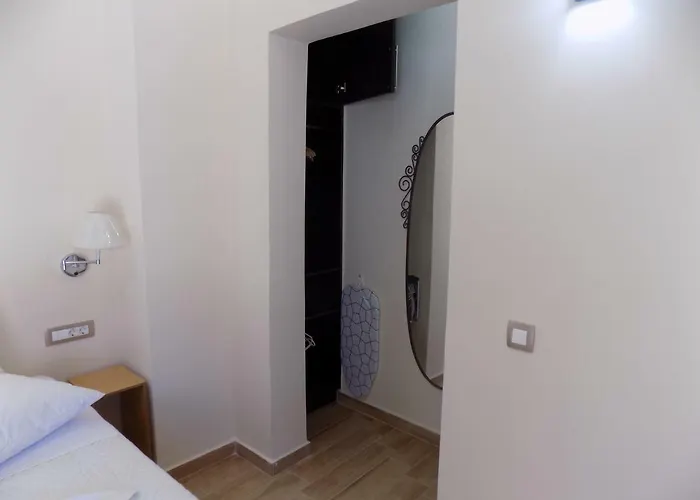 Souvlakis Pool شقة فندقية