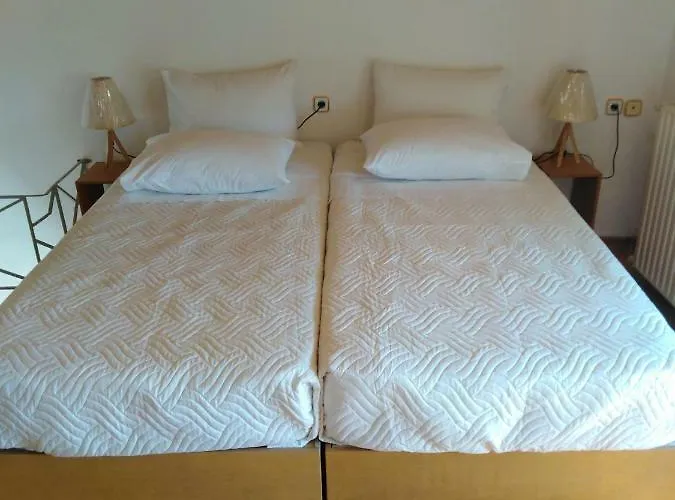 Souvlakis Pool 4* خانيا