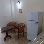 Ξενοδοχείο με διαμερίσματα Souvlakis Pool 4*