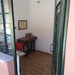 Souvlakis Pool Ξενοδοχείο με διαμερίσματα