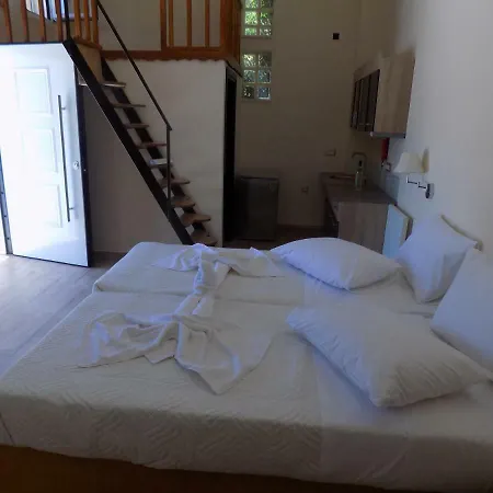 Apart Otel Souvlakis Pool *