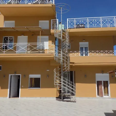 Aparthotel Souvlakis Pool 4*