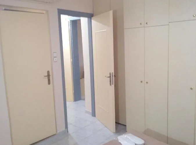 Souvlakis Pool Aparthotel Chania (Crete)