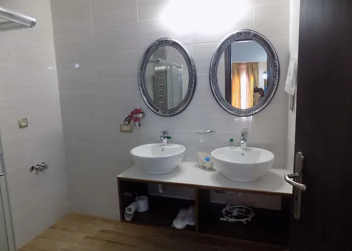 Aparthotel Souvlakis Pool