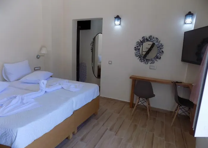 Aparthotel Souvlakis Pool